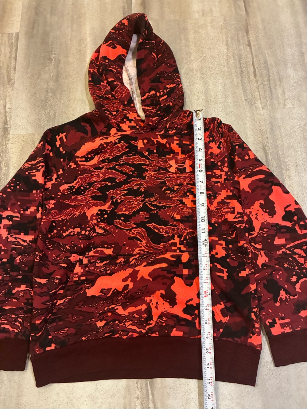 Under Armour Men’s Red & Black Camo Pullover Hoodie - Picture 5 of 5